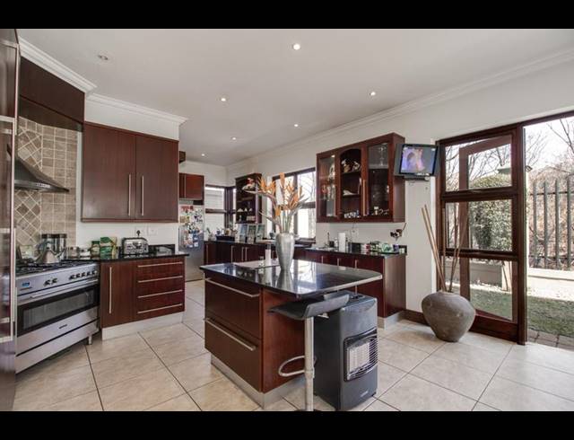 3 BEDROOM HOUSE FOR SALE IN BRYANSTON